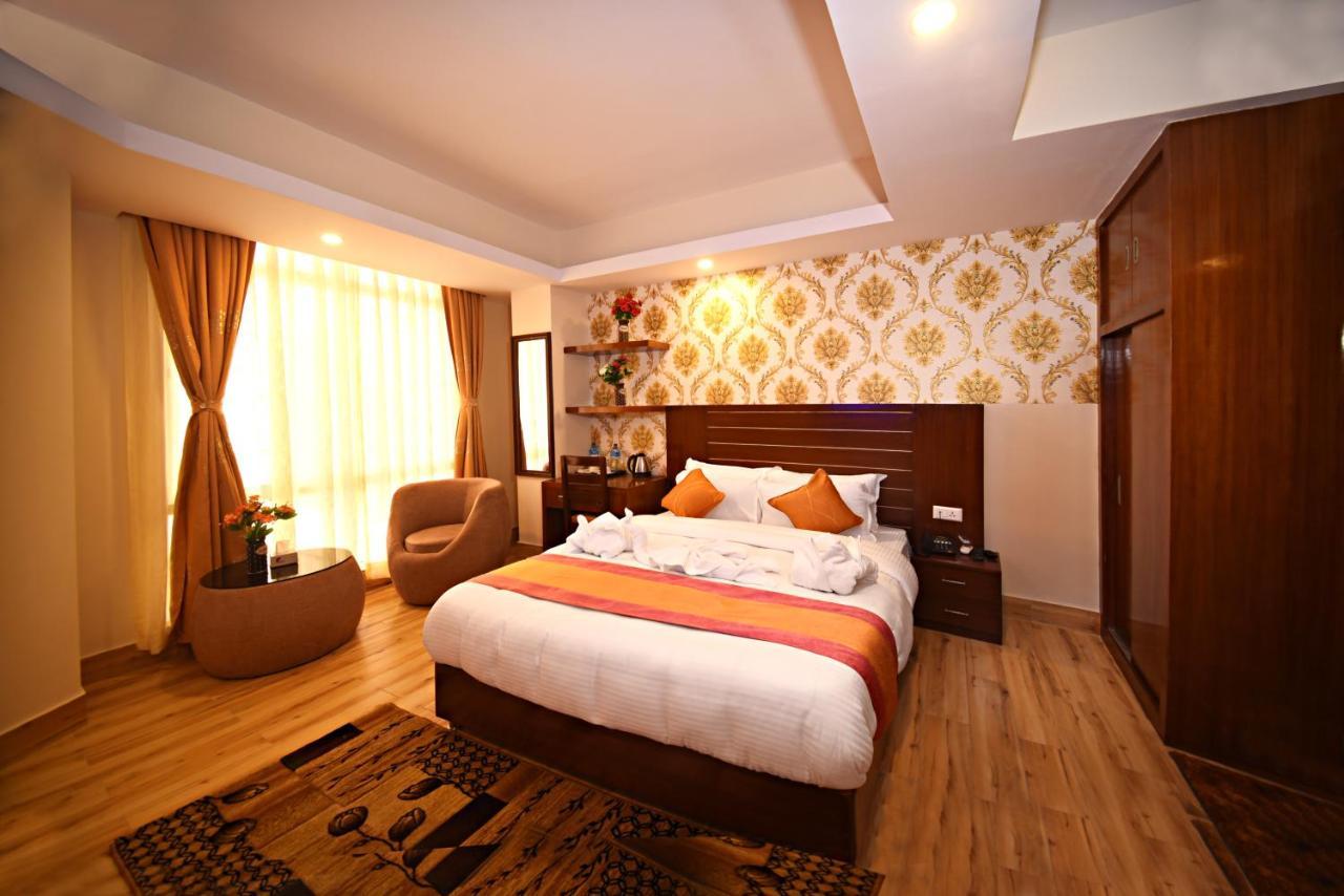Hotel Simal Kathmandu Exteriör bild