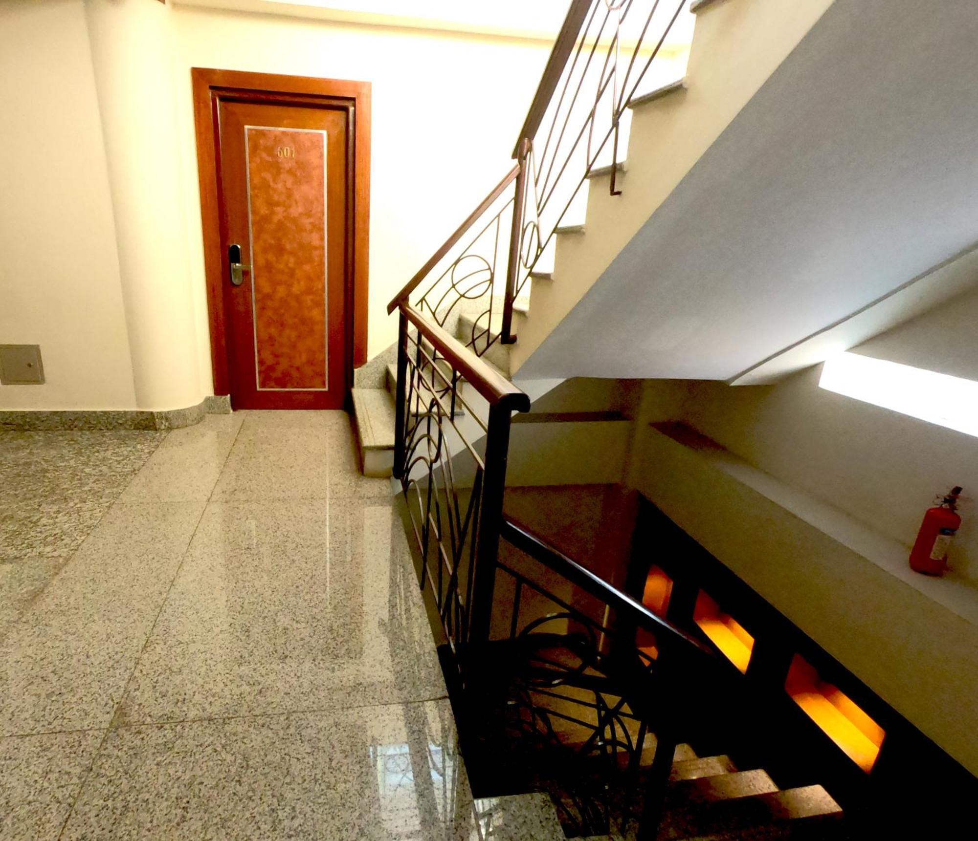 Hotel Simal Kathmandu Exteriör bild